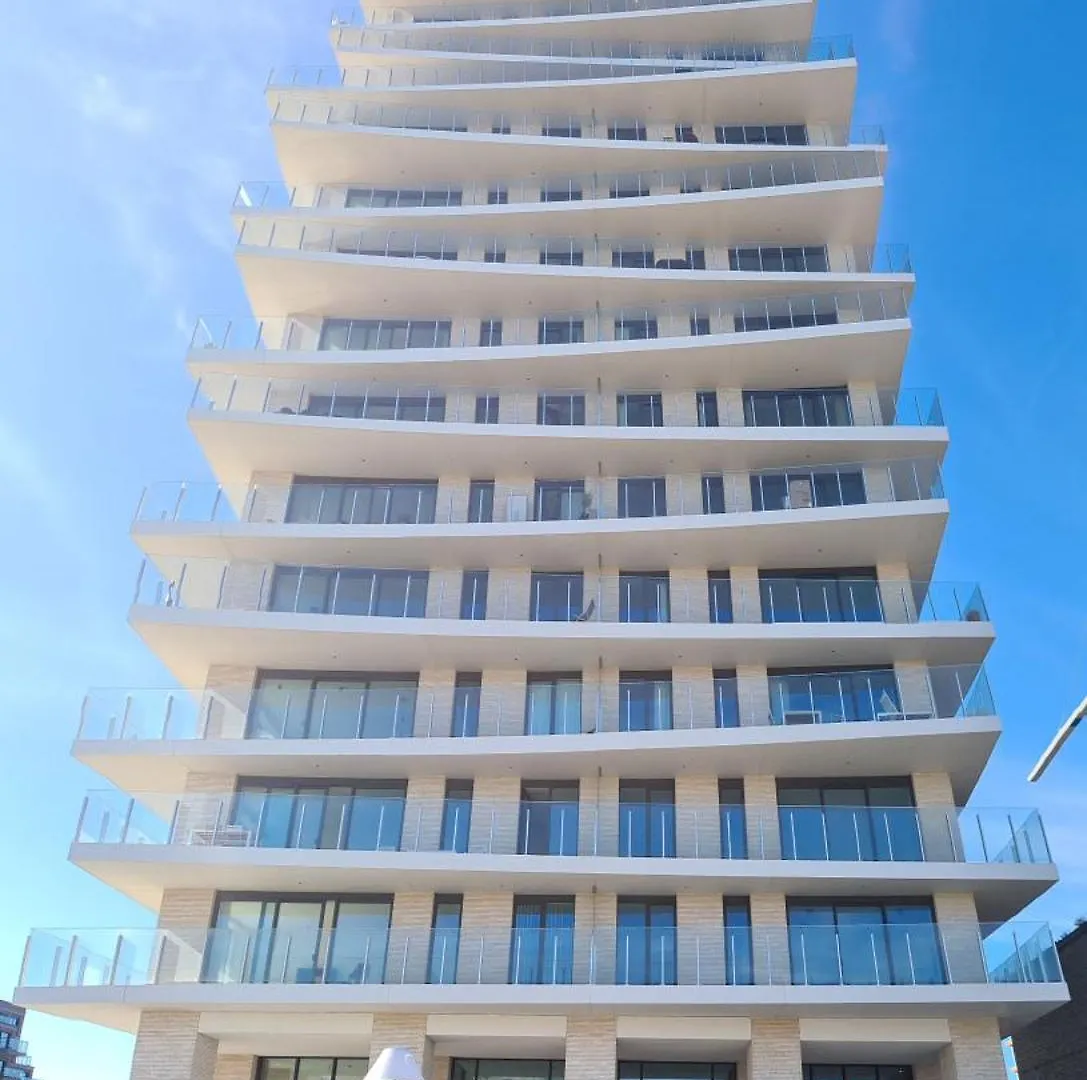 Central Park Tower Sea View Residence With Pool And Gym Ostende